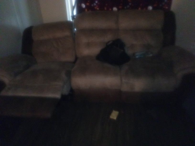 2 Couch's Both Recline .New And Table Solid Wood 4 Chairs