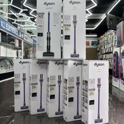 Dyson V8 Extra (TAKE HOME IN PAYMENTS)