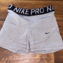 Largee nike pro