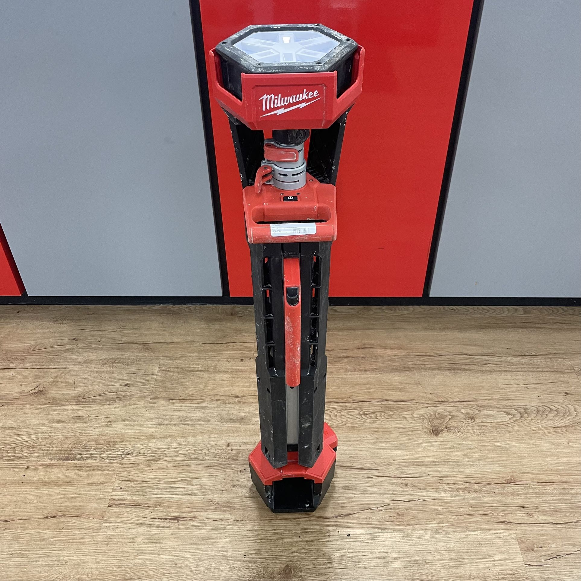 Milwaukee M18 Tower Work Light 208638
