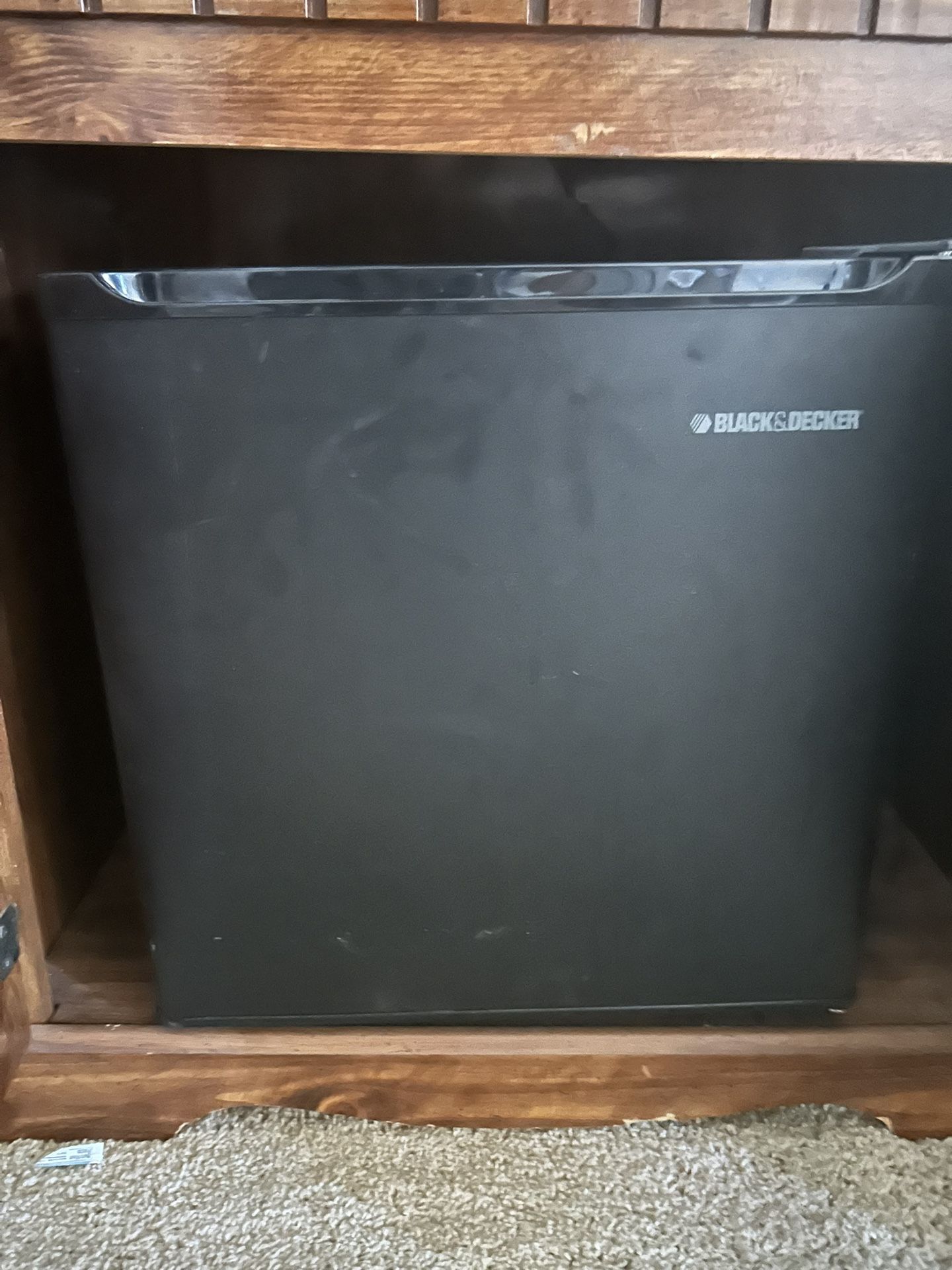 Black & Decker mini fridge