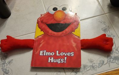 Elmo loves hugs book