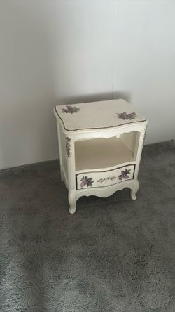 Night stand with flowers