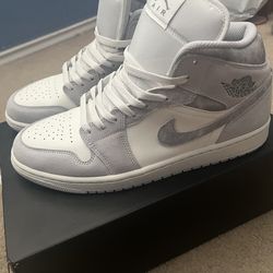 Jordan 1’s size 10.5