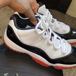 Jordan 11 Retro Low Concord Bred 