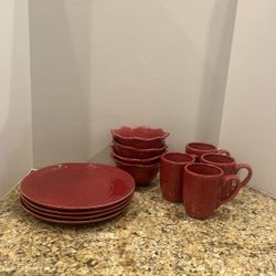 Set Of  Burgundy Dishes