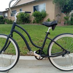 Woman's Bicycle Cruiser Runs Good Nice And Clean