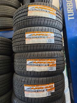 225 40 18 Arroyo Tires Con 50,000 millas de Garantía