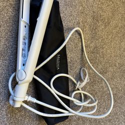 SALONIA Hair Straightener – Good Condition