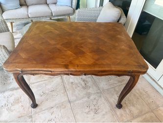 Antique table, extendable