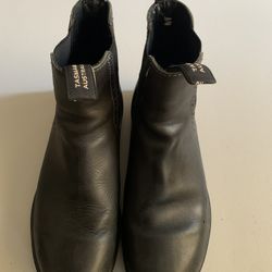 Men Or Women Blundstone W10 M8 (converted) Bottom Is 8