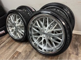 NEW staggered 24x9 and 24x11 infamous racing wheels wrapped in Lexani tires 275/30r24 and 295/30r24