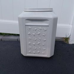 Dog Food Container 