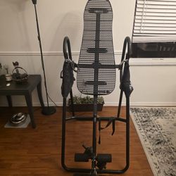 InVertio Back Stretching Machine 