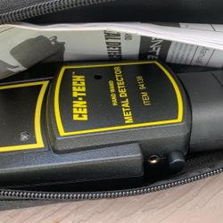 Hand Wand Metal Detector In Case New