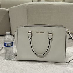 2 Michael Kors Bags/Purses, New Wallet And Card Holder  $80