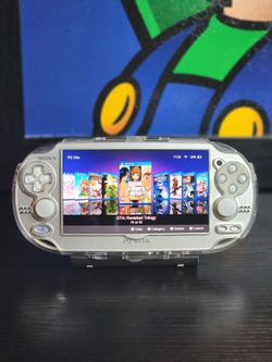 PS Vita Ice Silver PCH 1000 10007 w/Phantasy Star Online 2