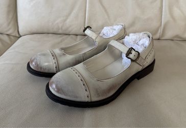 Chocolat Blu Leather Mary Jane Flat Shoes White Distressed Vintage Womens Size 7