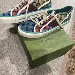 Gucci Shoes 