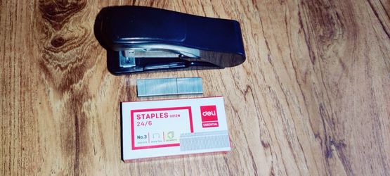 Stapler with lots of staples new