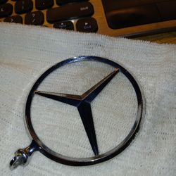 Mercedes  Emblem 