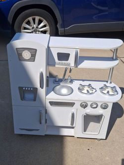 KidKraft Kids Play Kitchen Set