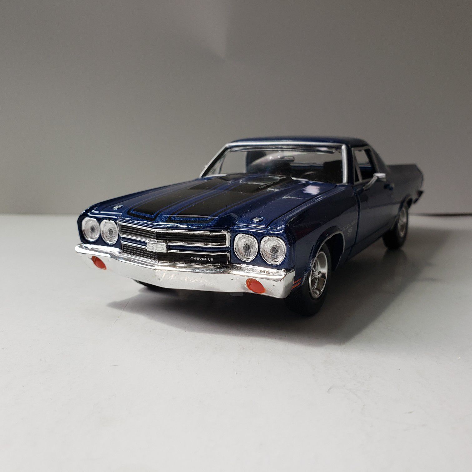 NEW Large 1970 Blue Chevy El Camino SS 396 Pickup Truck Car Toy Diecast Metal Model Scale 1/24 1:24 124 Vintage 1970s Chevrolet Classic