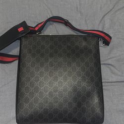 Sale - Men's Gucci Crossbody Bags / Crossbody Purses offers: at