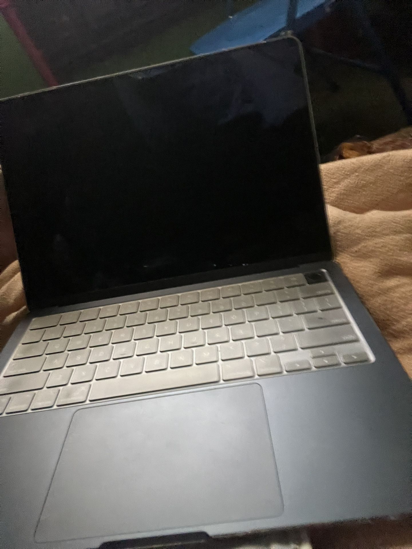 MacBook (Apple)