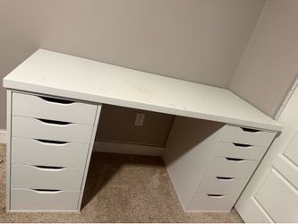 Vanity desk