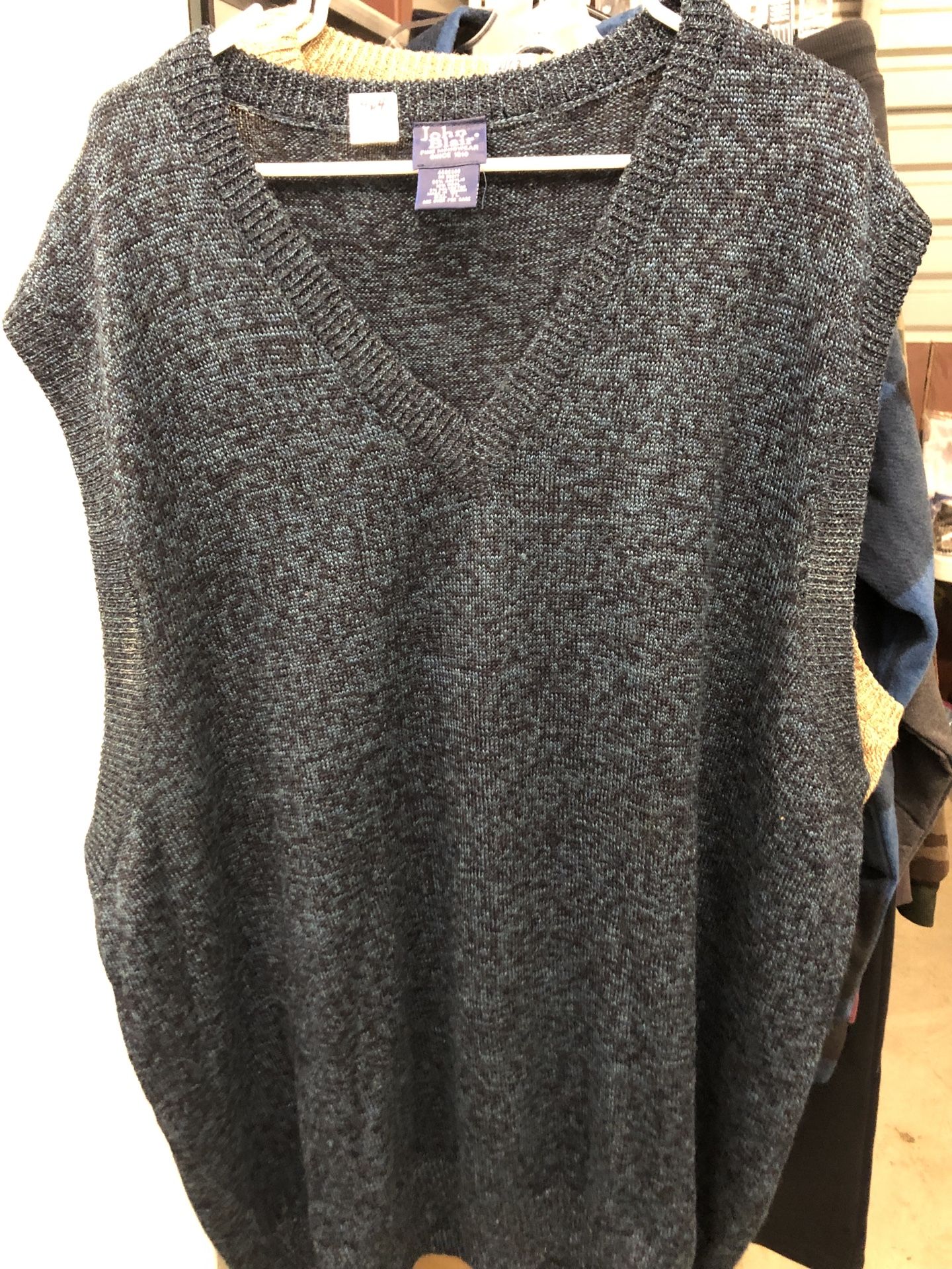 Men’s Sweater Vest - size 3XLT - Blue
