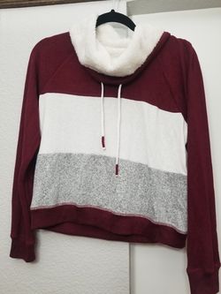 New Medium shirt sweater