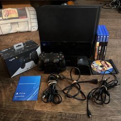 Sony PlayStation 4 (500 GB) Bundle - controller, games, cooling/ charging station Tested and works