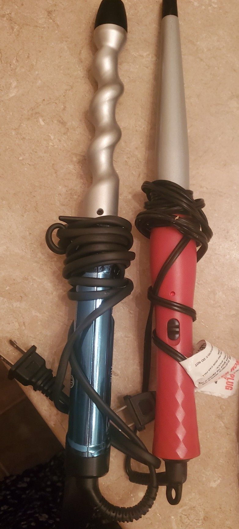 BED HEAD STYLING WAND/ CURLING IRON 