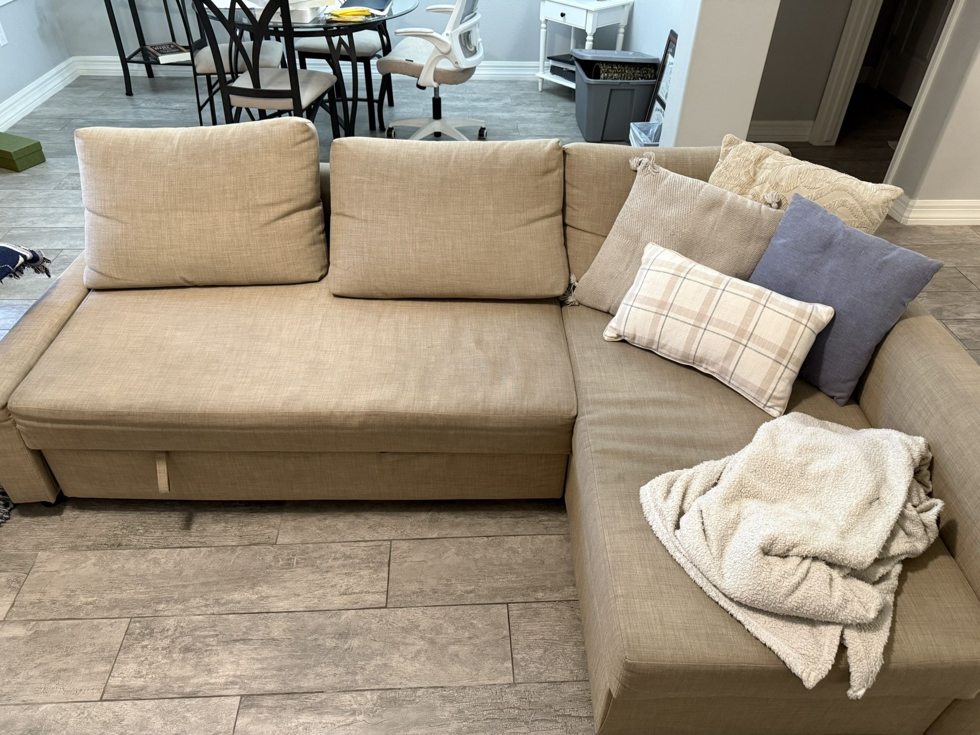 Beige Sectional Couch With Pull Out Ottoman 
