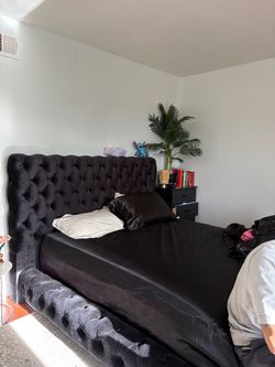 Queen bed frame & mattress