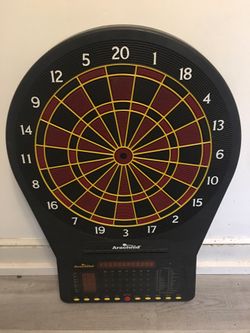 Electric dartboard with lots of games and darts included excellent condition
