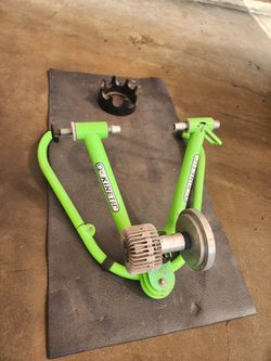 🔥🚲🚲Kurt Kinetic Rock and Roll Stationary Bike riding Bicycle Trainer With  FREE MAT (BEST OFFER TAKE IT HOME)🔥🚲🔥