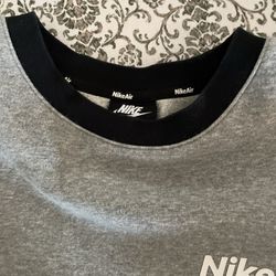 Nike sweatshirt XL