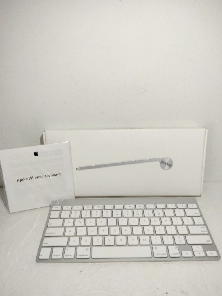 Apple Wireless Bluetooth Slim Keyboard A1314 MC184LL/B