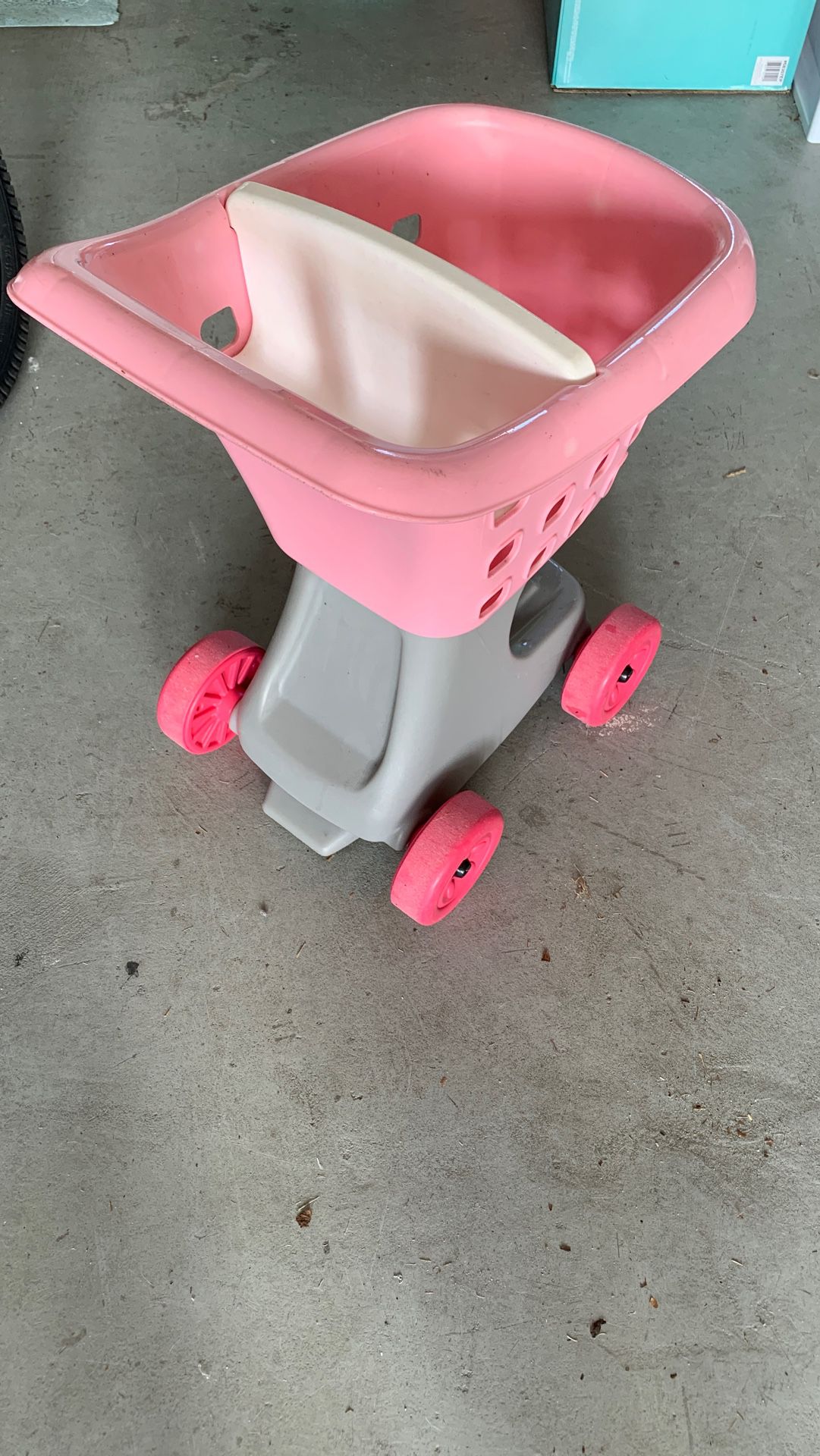 Step 2 pink and white kids toy shopping cart