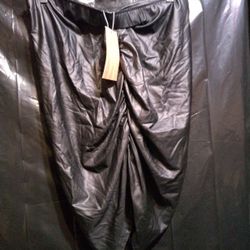 Women's Shien SXY Curvy Mini Skirt. Size 2XL 