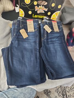 Levi's 311 Shaping Skinny