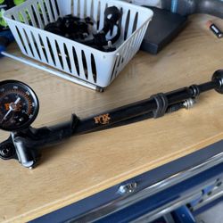 Fox Shock Pump