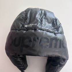 Supreme Puffer Hat 