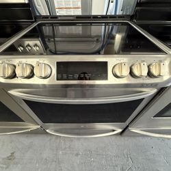 LG Slide In Stove ( Cocina )