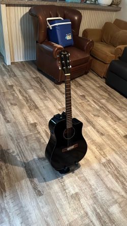 6 Strings Black Fender