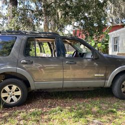 2006 Ford Explorer