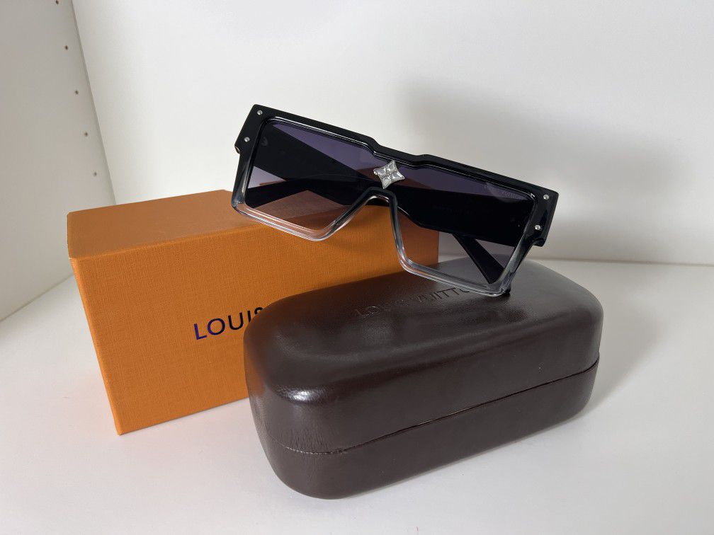 Louis Vuitton Cyclone Sunglasses for Sale in Chicago, IL - OfferUp