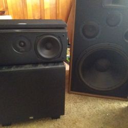 
2 - MTX 15 " 4 way floor speakers, MTX floor subwoofer & Polk Audio centre channel speaker